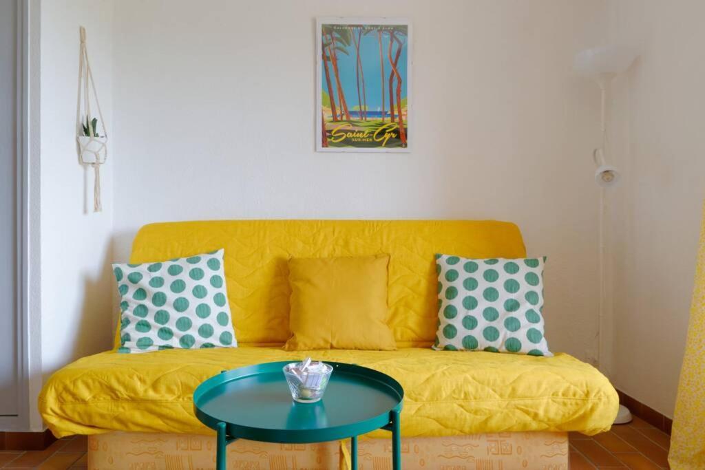 Apartamento St-Cyr - Studio Avec Balcon, Vue Mer Et Proche Plage Saint-Cyr-sur-Mer Exterior foto